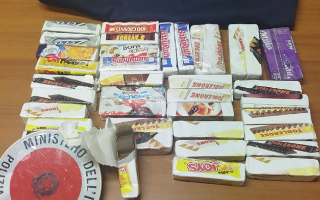 Pescara - Droga nascosta in barrette di cioccolato: arrestato 19enne teramano